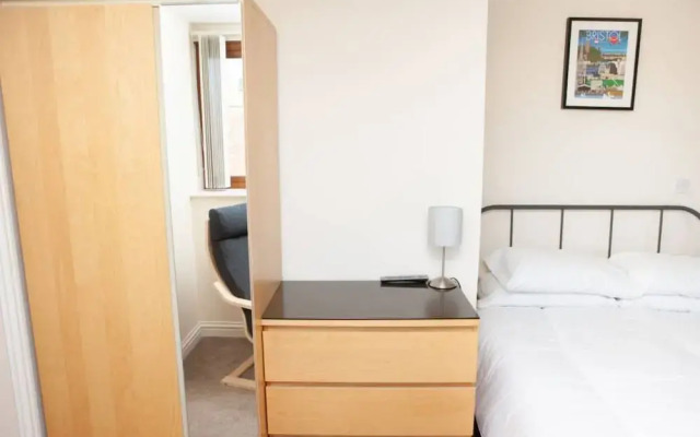 Spacious Studio Apartment