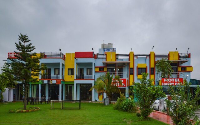 OYO 16076 Hotel Happy Day