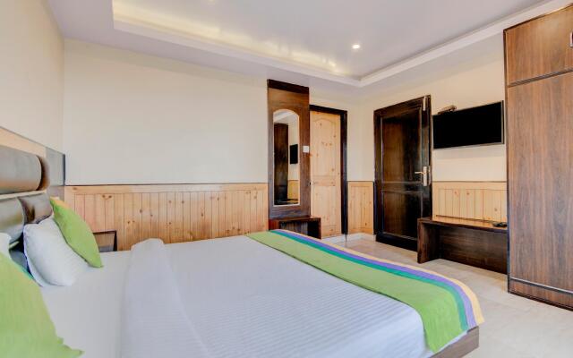 Itsy Hotels Avantika With Forest View