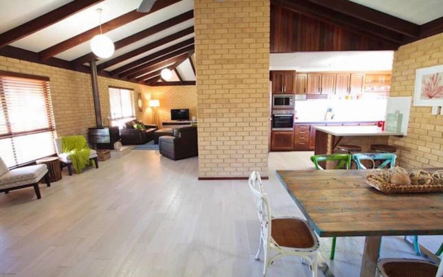 Crystal Shores,Pet Friendly, Beach, Family
