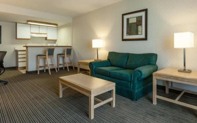 Best Western DeKalb Inn & Suites