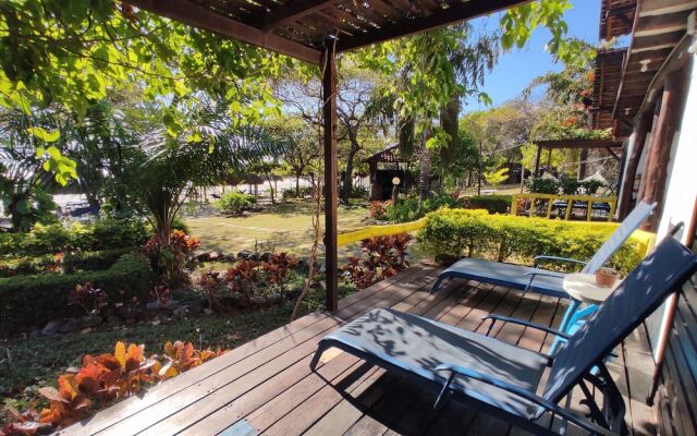 Playa Hermosa Ecolodge