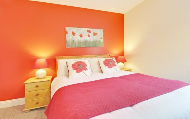 Brighton Getaways - Beach Lodge House