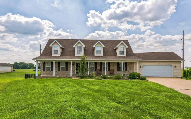 Oglesby Vacation Home 6 Bedroom Home