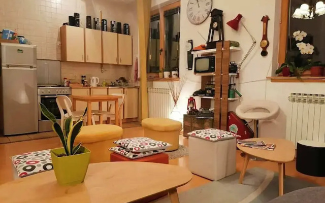 FG 1861 Hostel