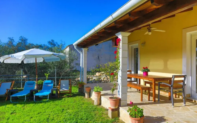 Green Family Villa in Agios Ioannis