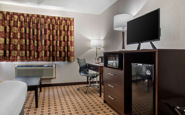 Asteria Inn & Suites