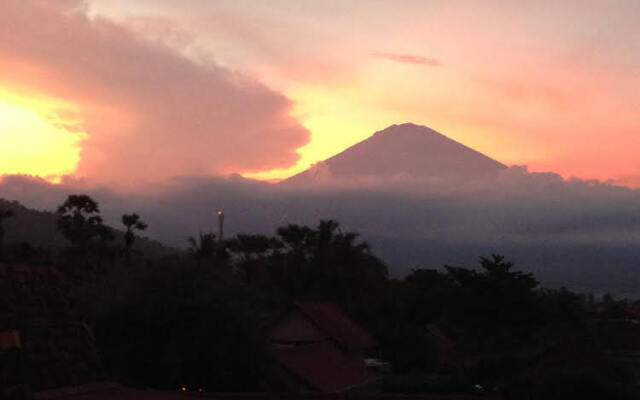 Volcano Beach Bungalows