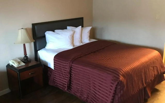 Smokey Point Motor Inn