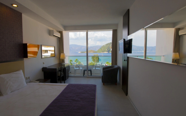 Supreme Beach - Adults Only