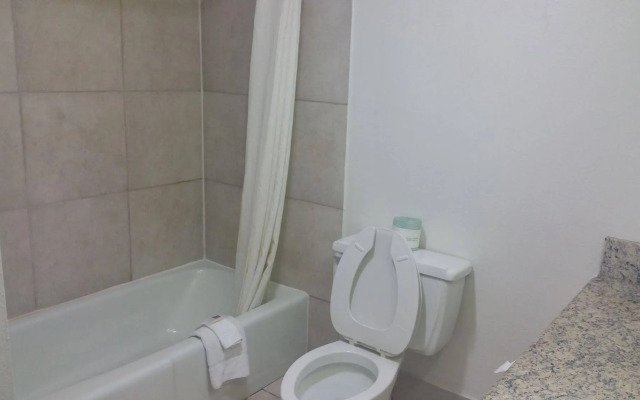 Travelodge by Wyndham LaFayette