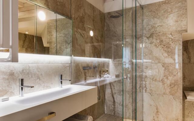 Lush holiday home in Varignana with bubble bath