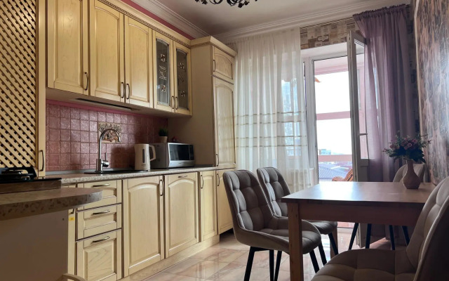 Sutki26 on Kalinin Avenue