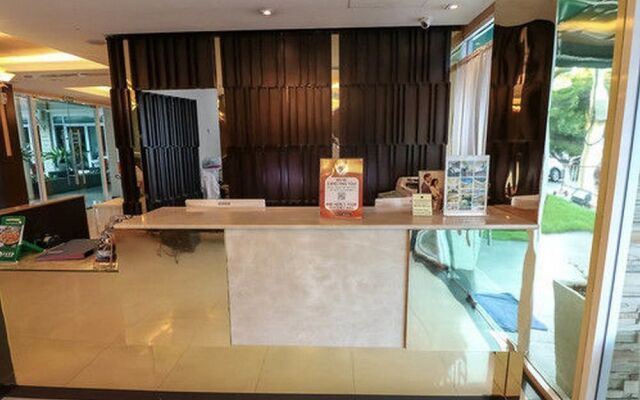 Nida Rooms New Petchburi Perspective at The Green Bells