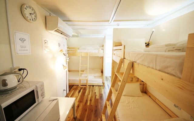 coins hostel tenjin