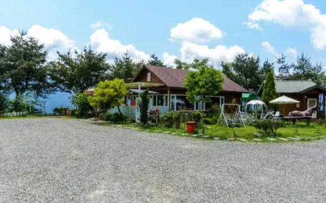 E-Moh Hostel