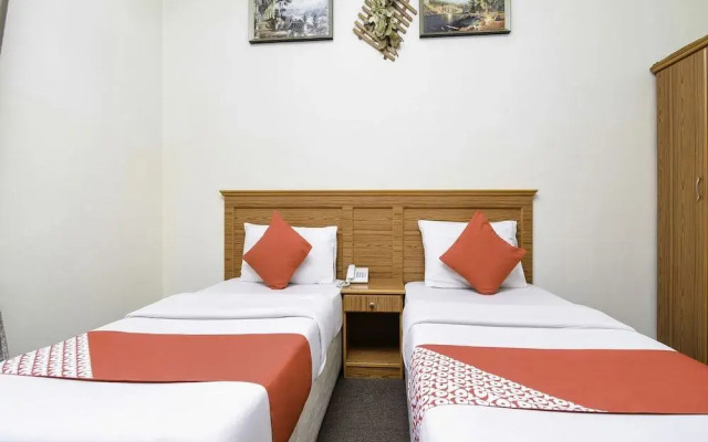 OYO 159 Sports Piaza Hotel