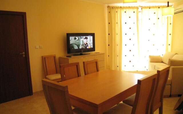 Apollon Complex Apartment