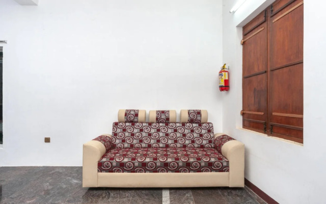 Oyo 19520 Le Royal Muraa