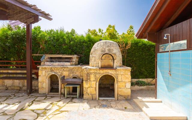 Villa Xenios Dias in Argaka