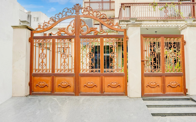 Townhouse Oak Sector 47 Near Medanta