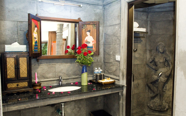 White House Beach Resort And Spa