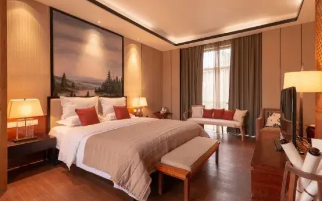 Sanmenxia Feicui Lichi Hot Spring Resort Hotel