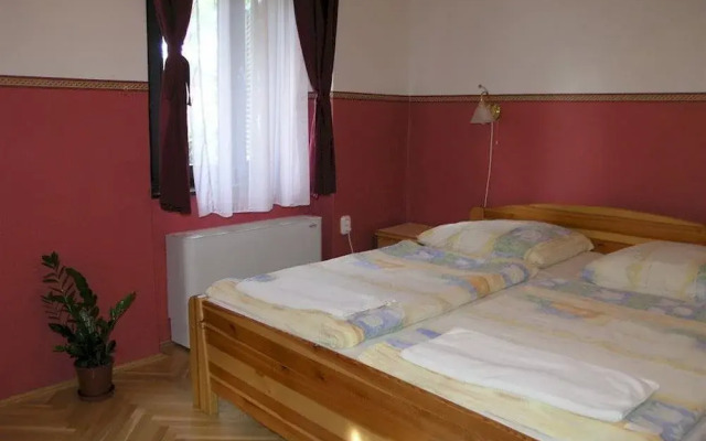 Park Hotel és Étterem