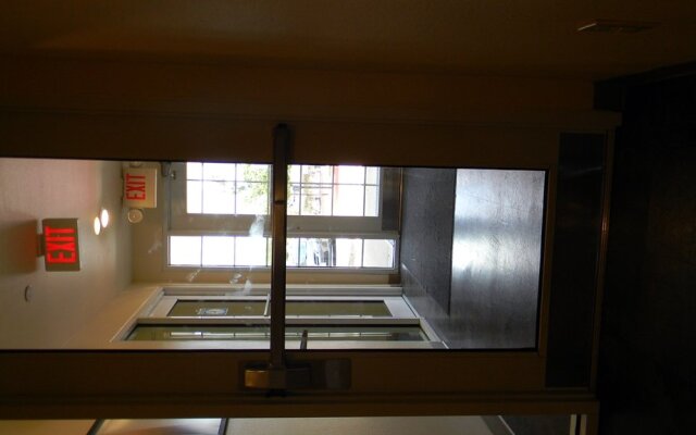 WoodSpring Suites Austin North I-35