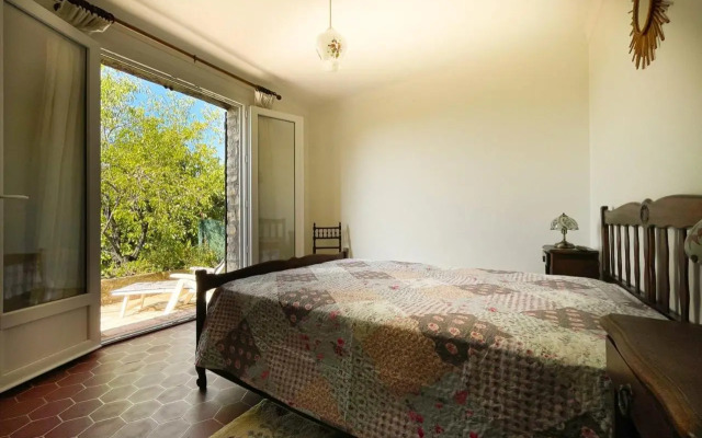 Charming Provencal farmhouse - 6 people - near Grasse