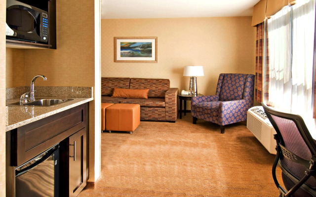 Holiday Inn Express Hotel & Suites Riverport Richmond by IHG