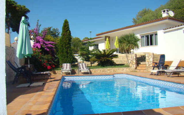 A-Llierca L'Escala Property