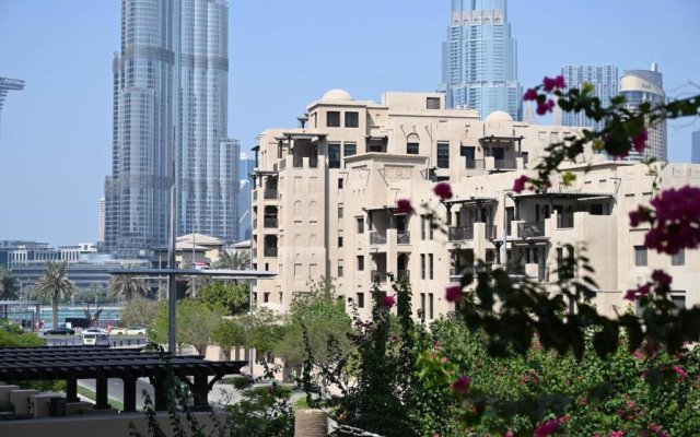 Lovely 1-bedroom apt with direct Burj Khalifa view