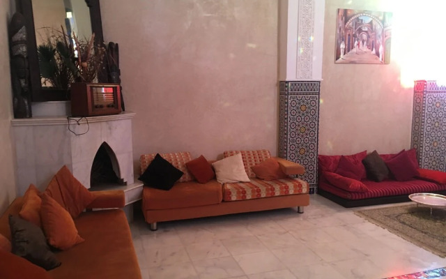 Beach Side Villa With Pool RefN1050