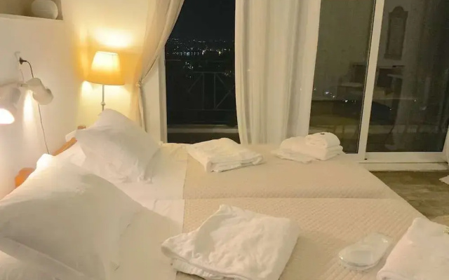 Hotel Akrotiri