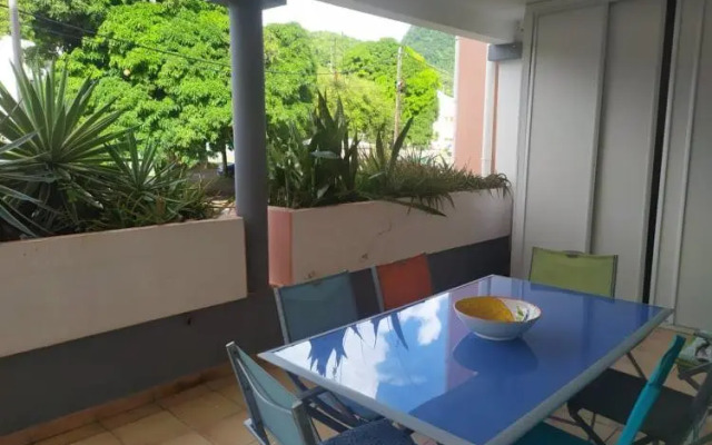 Charmant appartement en bord de mer avec piscine