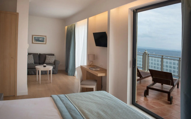 Отель Chios Chandris 