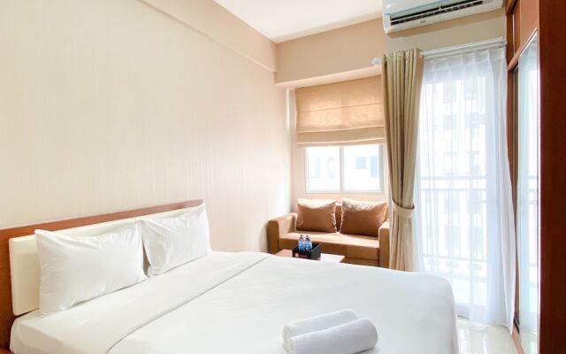 Well Furnished Studio Apartment at Transpark Juanda Bekasi Timur by Travelio