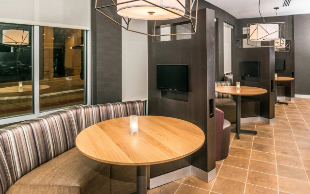 Courtyard by Marriott Detroit Farmington