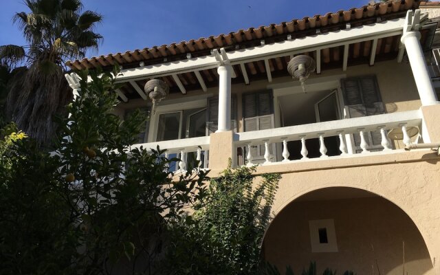 Villa La Rochette with Pool & Seaview