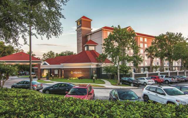 La Quinta Inn & Suites by Wyndham Orlando UCF