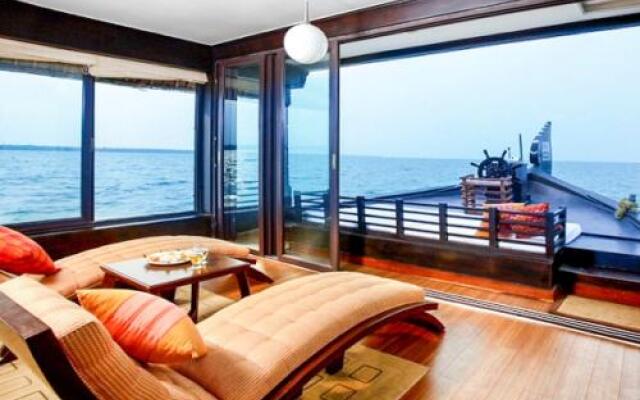 3 BHK Houseboat in Avalookunnu P.O, Alappuzha, by GuestHouser (1B28)