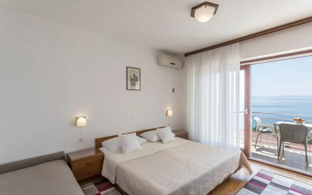 Vedra- Free Parking and Close to the Beach - A1