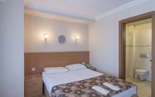 Hotel Deniz Konak