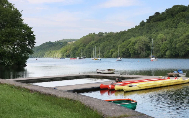 Watersview Lodge