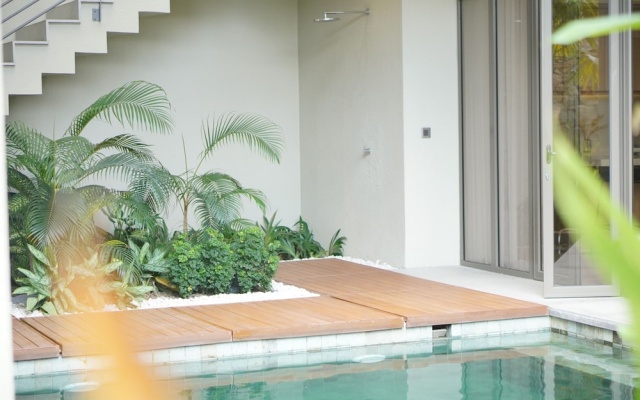 Residence on Opus Bay - Cluny Resorts Villas – Pool – Batam