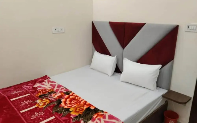 Rudraksha Paying Guest House