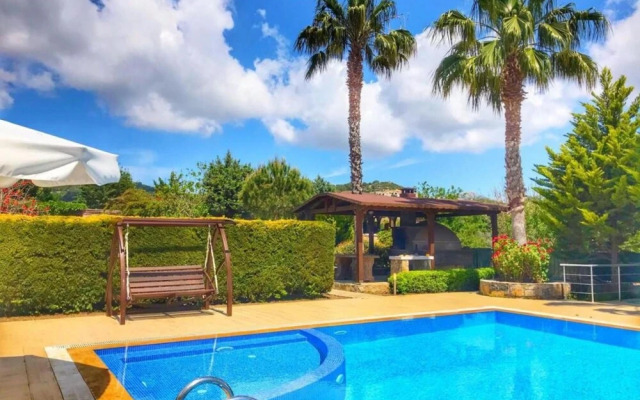 Fancy House With Shared Pool Surrounded by Nature in Bodrum