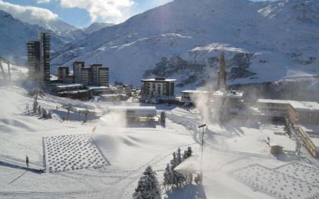 Appartement Les Menuires, 1 pièce, 2 personnes - FR-1-452-264