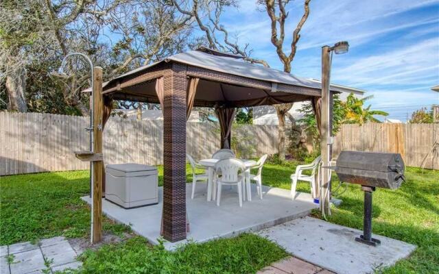 Hidden Villa - Two Bedroom Home